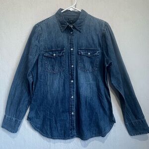 J. Crew Women's Denim Slim Pearl Snap Shirt Sz 8 Perfect Patina Closet Staple